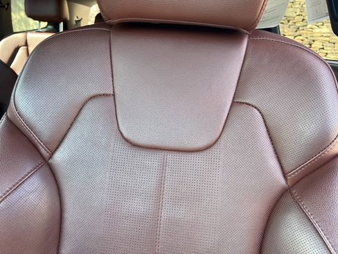 Certified 2024 Kia Telluride EX w/ EX Captain's Chair Package AWD/4WD image 18