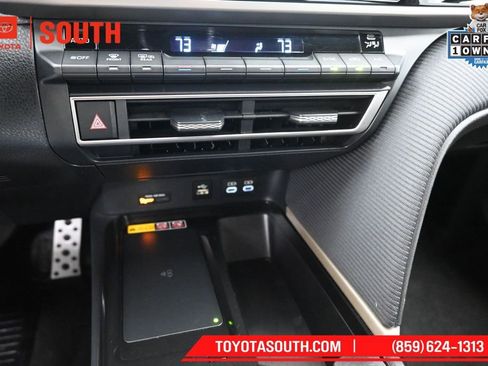 Used 2025 Toyota Camry SE FWD image 20