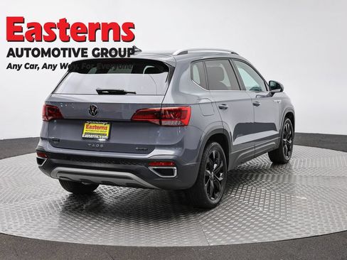 Used 2022 Volkswagen Taos SE AWD/4WD image 5
