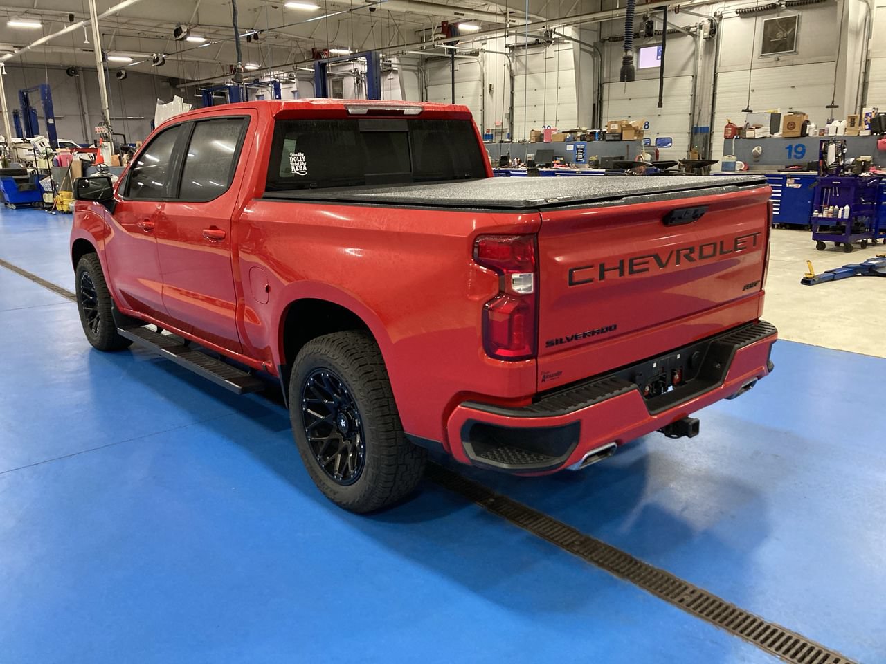 Used 2023 Chevrolet Silverado 1500 RST w/ Convenience Package II AWD/4WD image 5