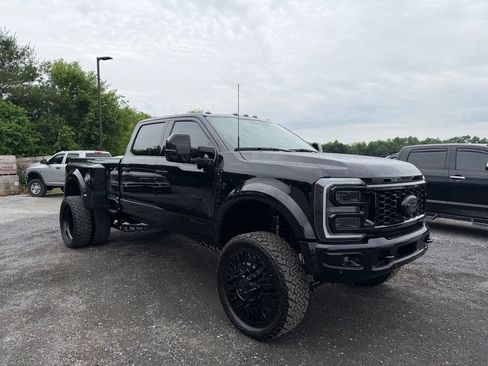 Used 2023 Ford F450 Platinum w/ FX4 Off-Road Package AWD/4WD image 18