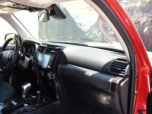 Certified 2022 Toyota 4Runner TRD Off-Road Premium w/ Moonroof Package AWD/4WD image 25