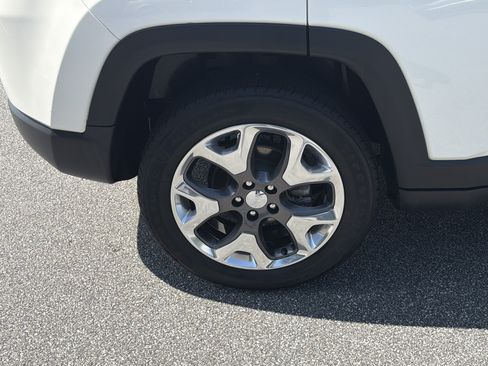 Used 2019 Jeep Compass Limited AWD/4WD image 21