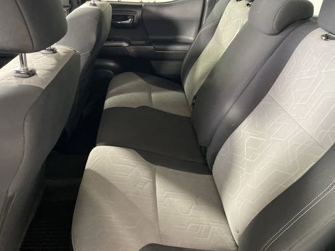 Used 2023 Toyota Tacoma TRD Off-Road image 24