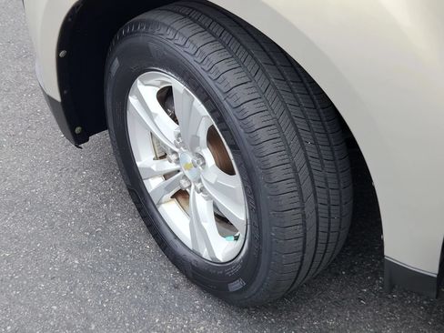 Used 2012 Chevrolet Equinox LS AWD/4WD image 6