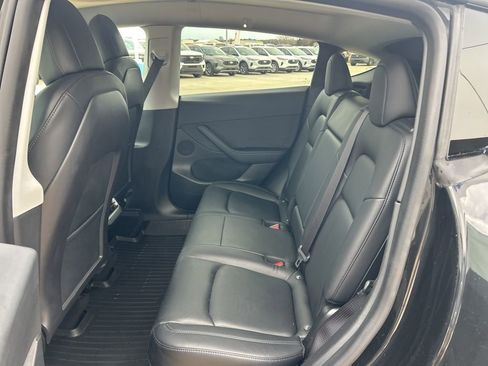 Used 2021 Tesla Model Y Long Range image 17