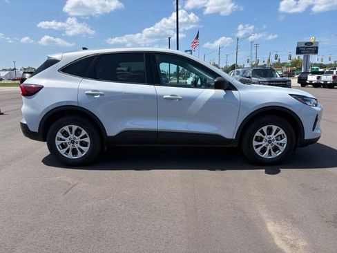 Used 2025 Ford Escape Active AWD/4WD image 8