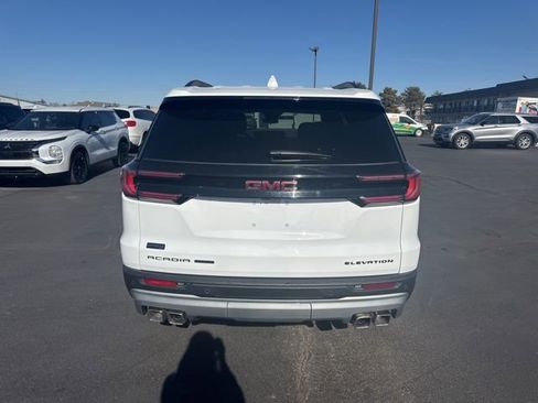 Used 2025 GMC Acadia Elevation image 4