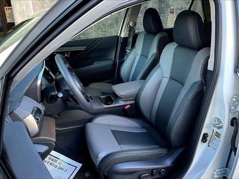 Certified 2025 Subaru Outback Onyx Edition w/ Tech Package 2 image 15