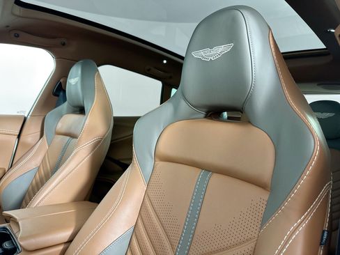Used 2023 Aston Martin DBX 707 image 5