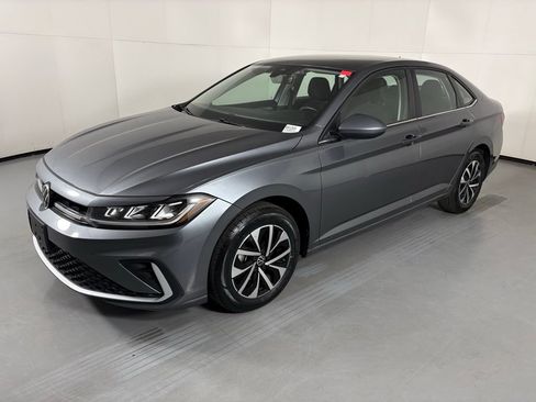 Used 2025 Volkswagen Jetta S FWD image 4