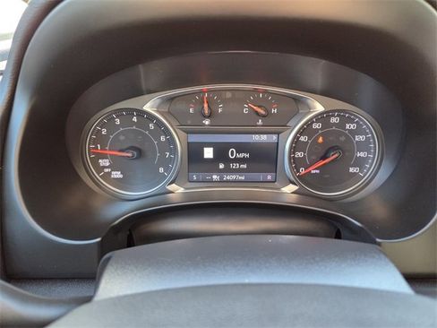 Used 2024 GMC Terrain AT4 w/ Infotainment Package II image 36