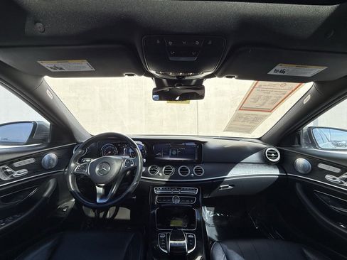 Used 2017 Mercedes-Benz E 300 image 5