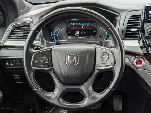 Used 2024 Honda Odyssey Sport image 17