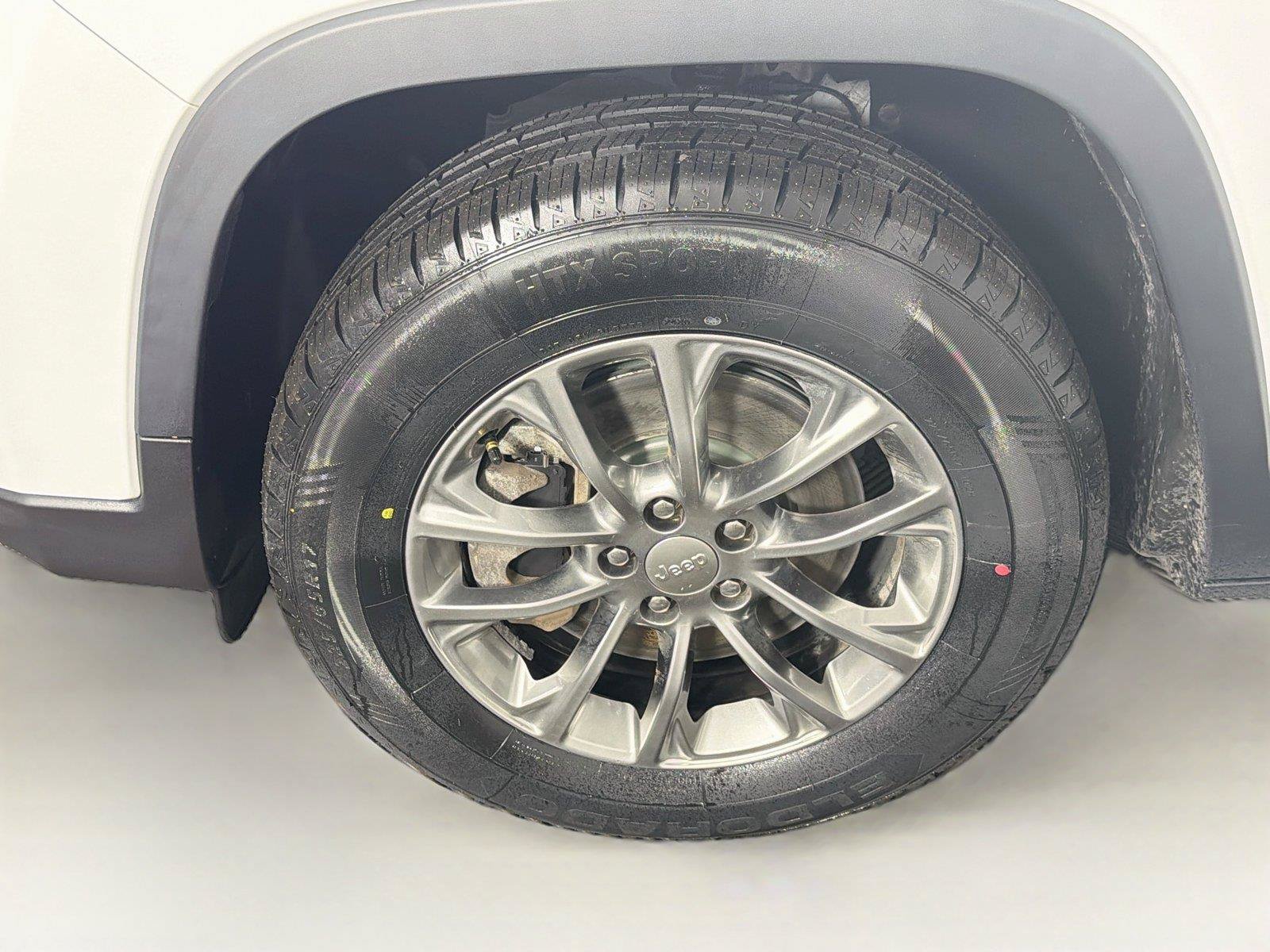 Used 2021 Jeep Cherokee Latitude Lux w/ Comfort/Convenience Group AWD/4WD image 33