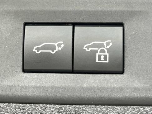 Used 2025 Toyota Grand Highlander FWD image 25