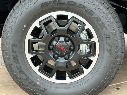 New 2026 Toyota Tacoma TRD Off-Road AWD/4WD image 33
