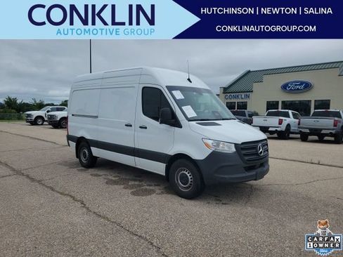 Used 2025 Mercedes-Benz Sprinter 2500 image 1