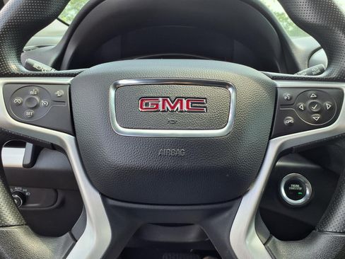 Used 2024 GMC Terrain SLE AWD/4WD image 14