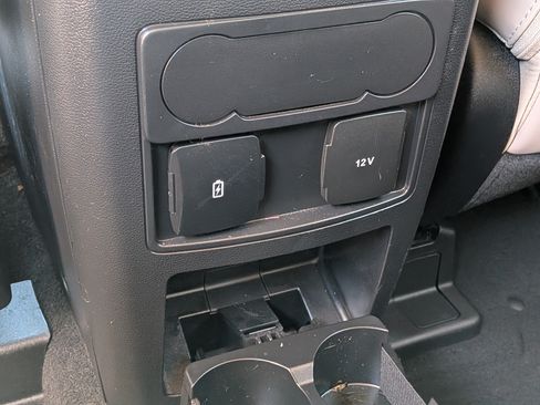 Used 2023 Ford Explorer XLT w/ Equipment Group 202A RWD image 16