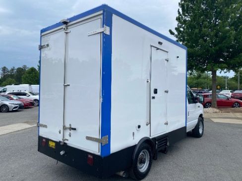 Used 2023 Ford E-350 and Econoline 350 Super Duty w/ Power Windows & Locks Group RWD image 4