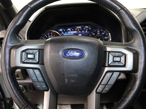 Used 2020 Ford Expedition XLT w/ Equipment Group 202A AWD/4WD image 30