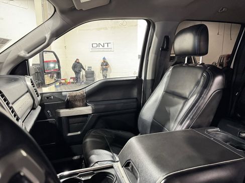 Used 2017 Ford F250 Lariat w/ Lariat Value Package image 17