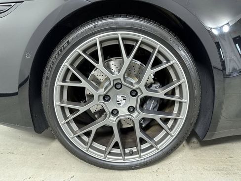 Certified 2025 Porsche 911 Carrera image 16