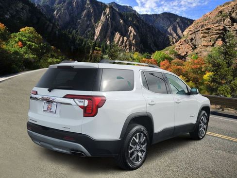Used 2023 GMC Acadia SLT image 3