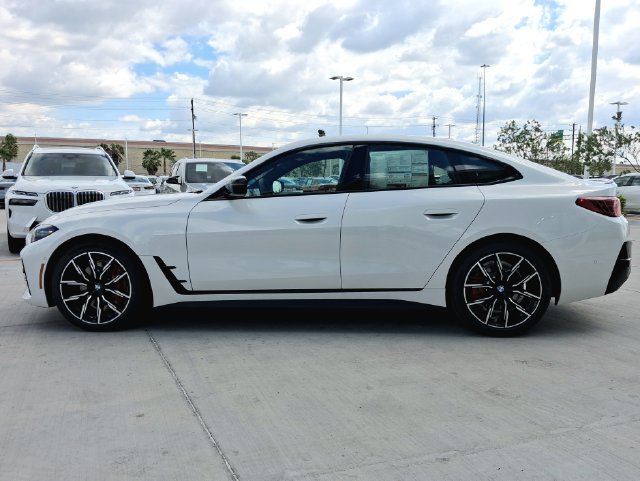 New 2026 BMW 430i xDrive w/ M Sport Package AWD/4WD image 3
