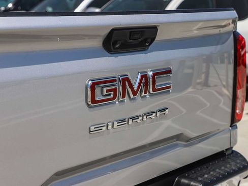 Used 2021 GMC Sierra 3500 4x4 Crew Cab w/ Gooseneck/5TH Wheel Package image 9