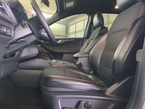 Used 2025 Ford Escape ST-Line Select AWD/4WD image 11