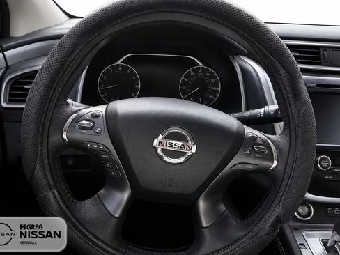 Used 2022 Nissan Murano SV w/ SV Midnight Edition Package FWD image 8