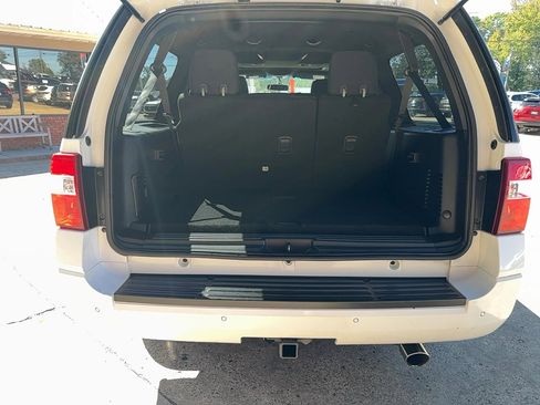 Used 2016 Ford Expedition EL XLT image 9