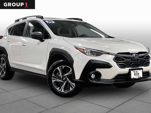 Used 2025 Subaru Crosstrek 2.5i Premium AWD/4WD image 3