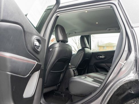 Used 2021 Jeep Cherokee Trailhawk w/ Trailer Tow Group image 27