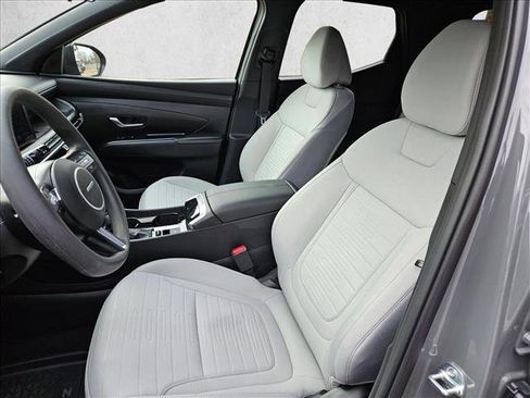 Certified 2025 Hyundai Santa Cruz SE image 19