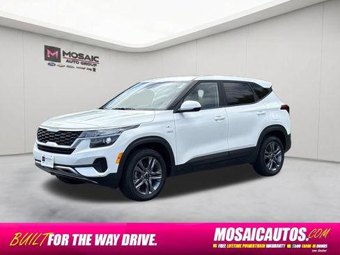 Used 2023 Kia Seltos LX AWD/4WD image 3