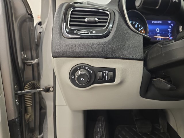 Used 2020 Jeep Compass Limited AWD/4WD image 32
