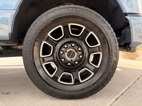 Used 2023 Ford F250 Platinum AWD/4WD image 33