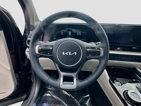 Used 2025 Kia Sportage EX AWD/4WD image 11