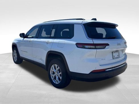 Used 2023 Jeep Grand Cherokee L Limited AWD/4WD image 10