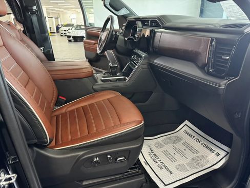 Used 2023 GMC Sierra 1500 Denali Ultimate AWD/4WD image 13