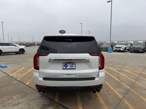 Used 2021 GMC Yukon Denali w/ Denali Premium Package image 6
