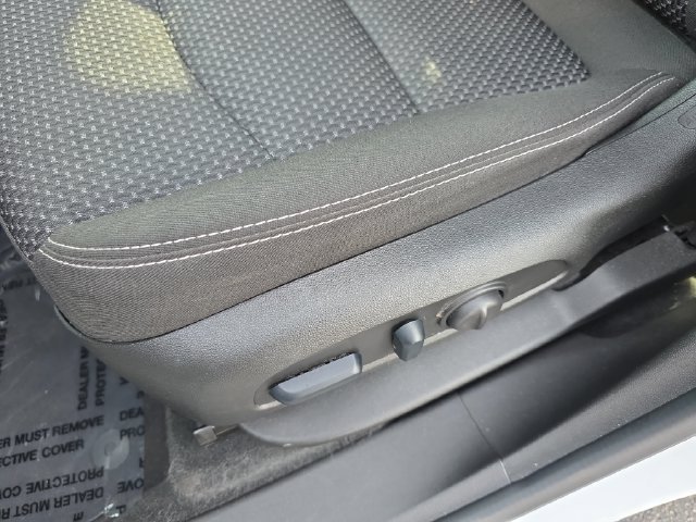 Certified 2024 GMC Terrain SLE w/ Driver Convenience Package FWD image 19