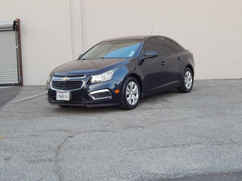 Used 2016 Chevrolet Cruze LS FWD image 7