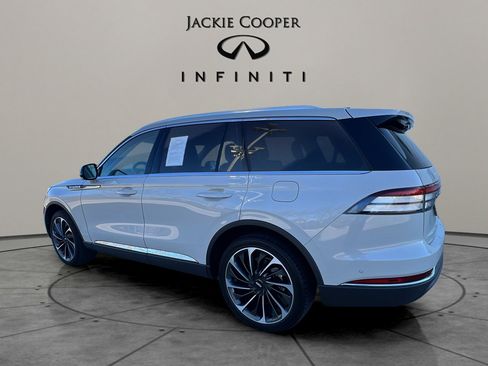 Used 2023 Lincoln Aviator Reserve w/ Equipment Group 201A image 3