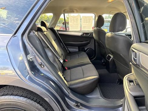 Used 2017 Subaru Outback 2.5i Premium AWD/4WD image 10