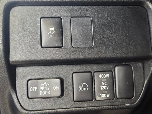 Used 2022 Toyota Tacoma TRD Sport w/ Technology Package image 37