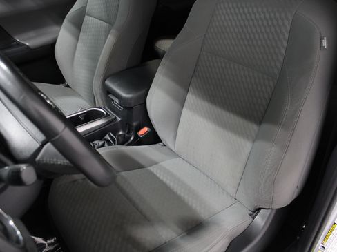 Used 2021 Toyota Tacoma SR5 w/ Technology Package AWD/4WD image 14